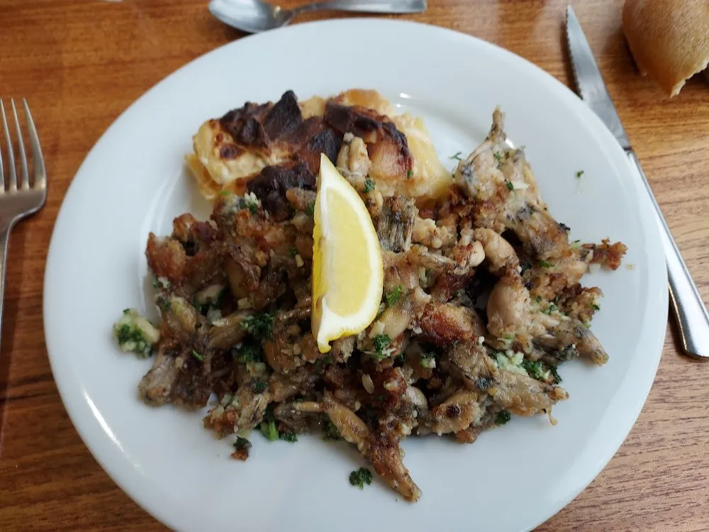 Cuisses de Grenouilles En Persillade